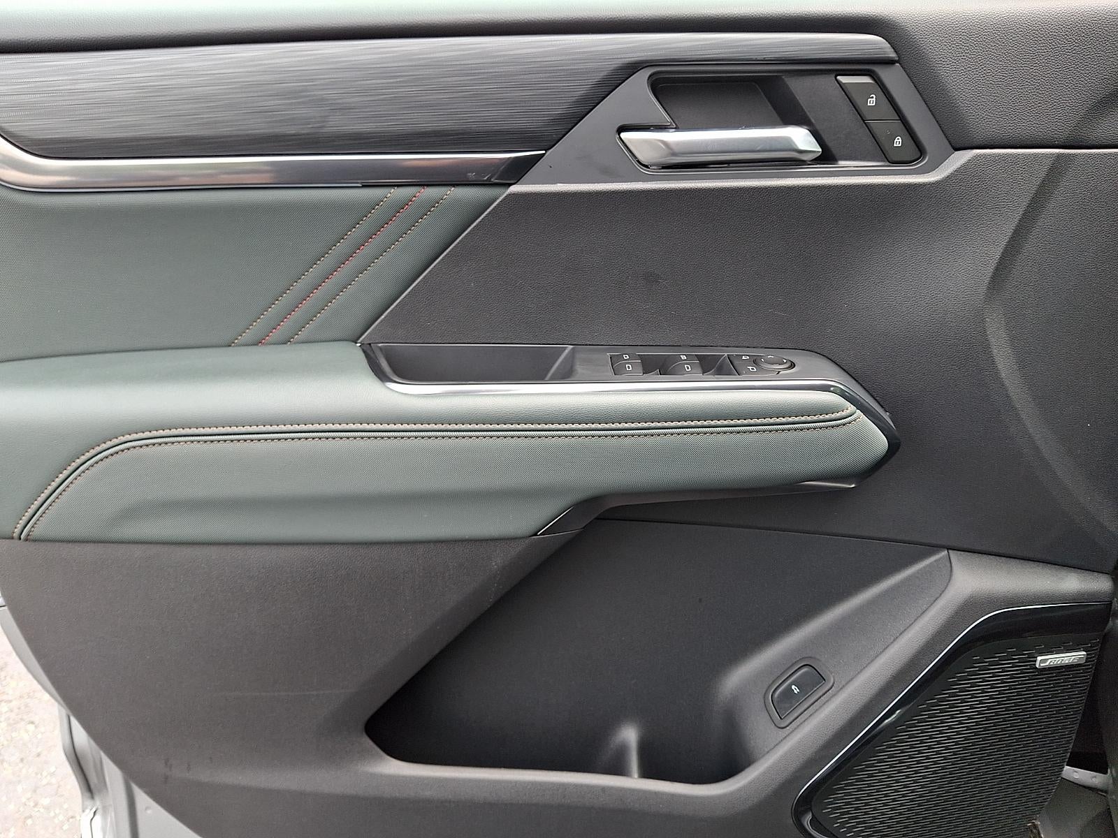 2025 GMC Acadia AT4