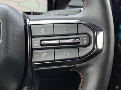 2025 GMC Acadia AT4