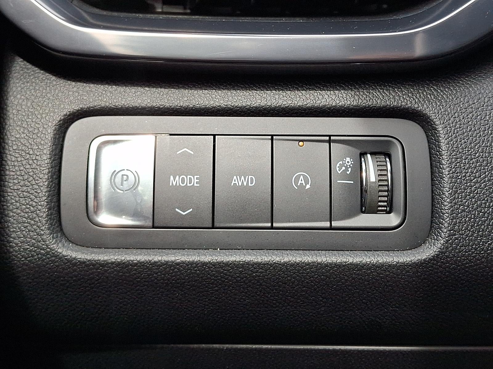 2025 GMC Acadia AT4