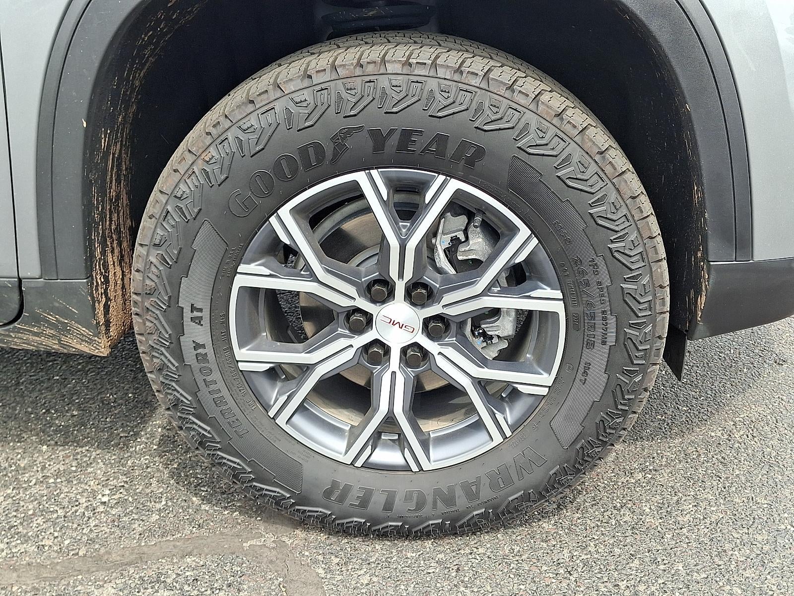 2025 GMC Acadia AT4