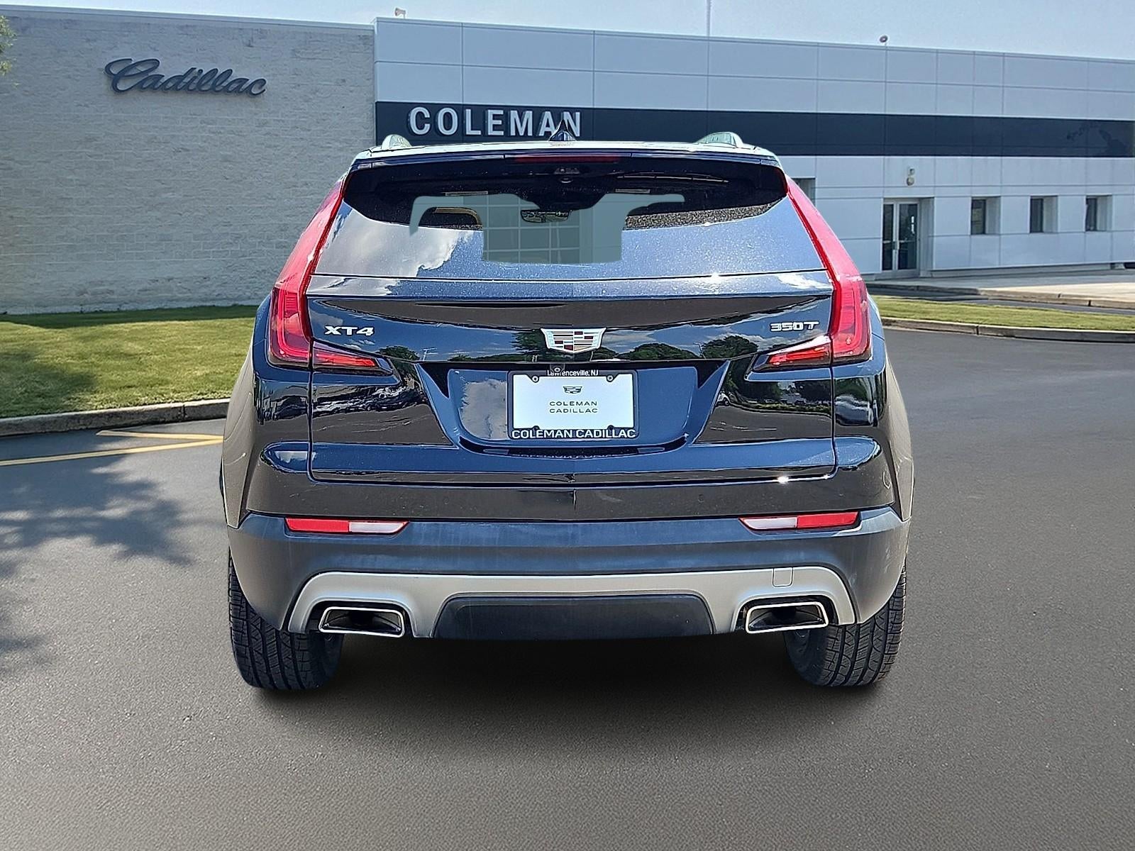 2022 Cadillac XT4 Premium Luxury