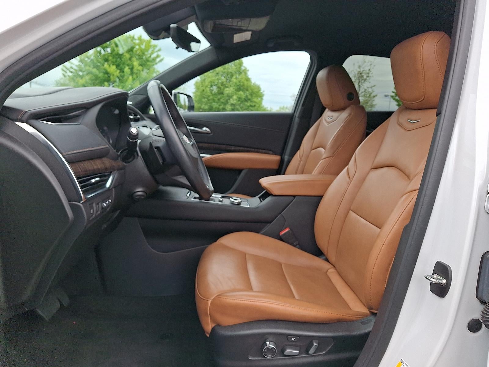 2022 Cadillac XT4 Premium Luxury