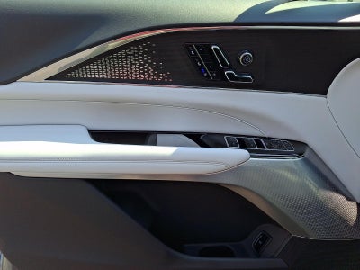 2023 Cadillac LYRIQ Luxury
