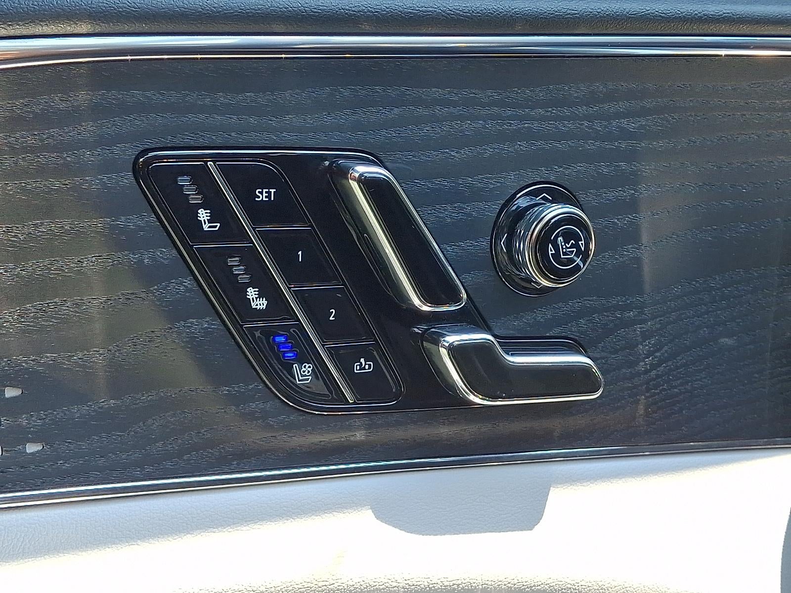 2023 Cadillac LYRIQ Luxury