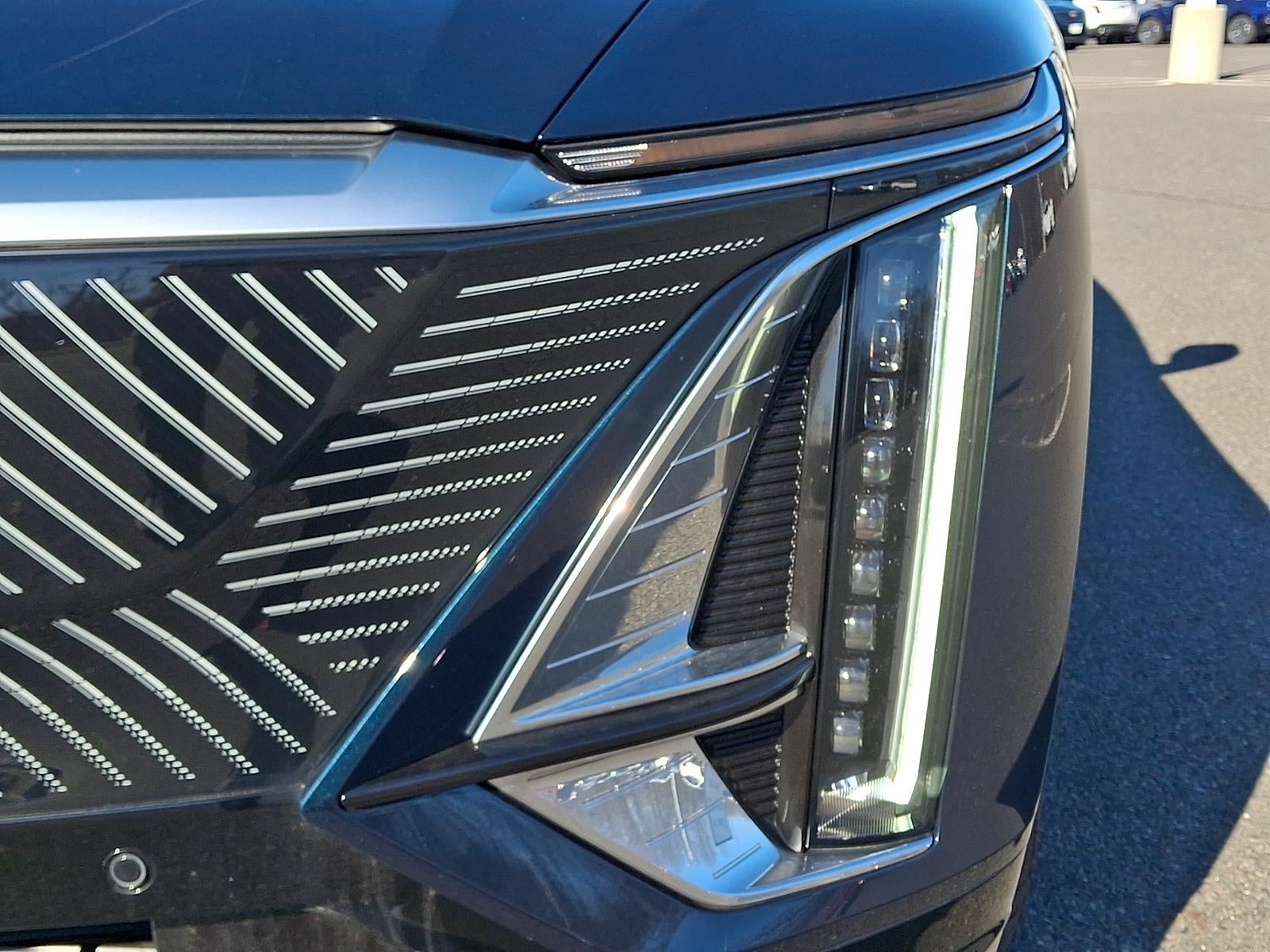 2025 Cadillac LYRIQ Luxury 1