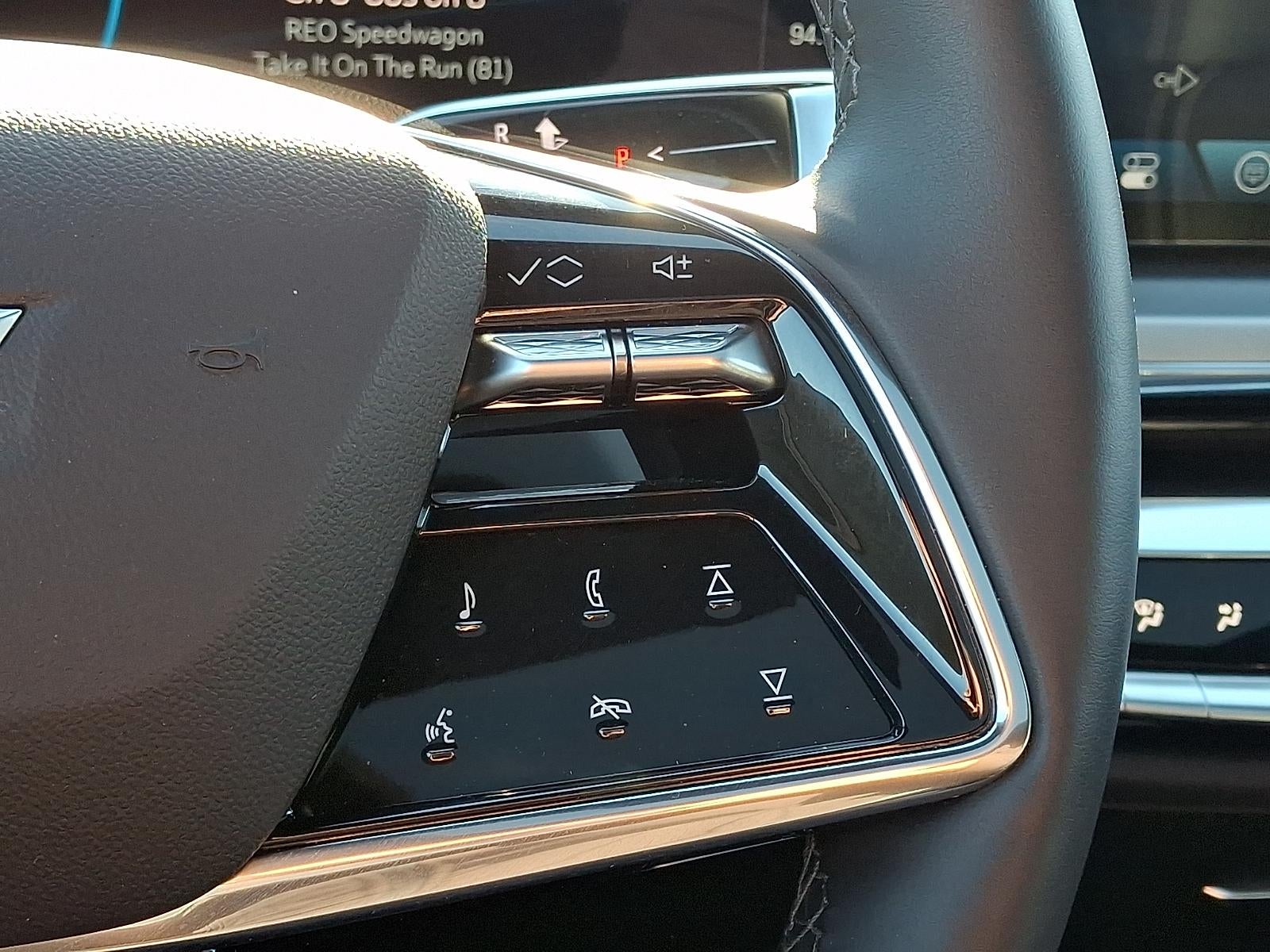 2025 Cadillac LYRIQ Luxury 1