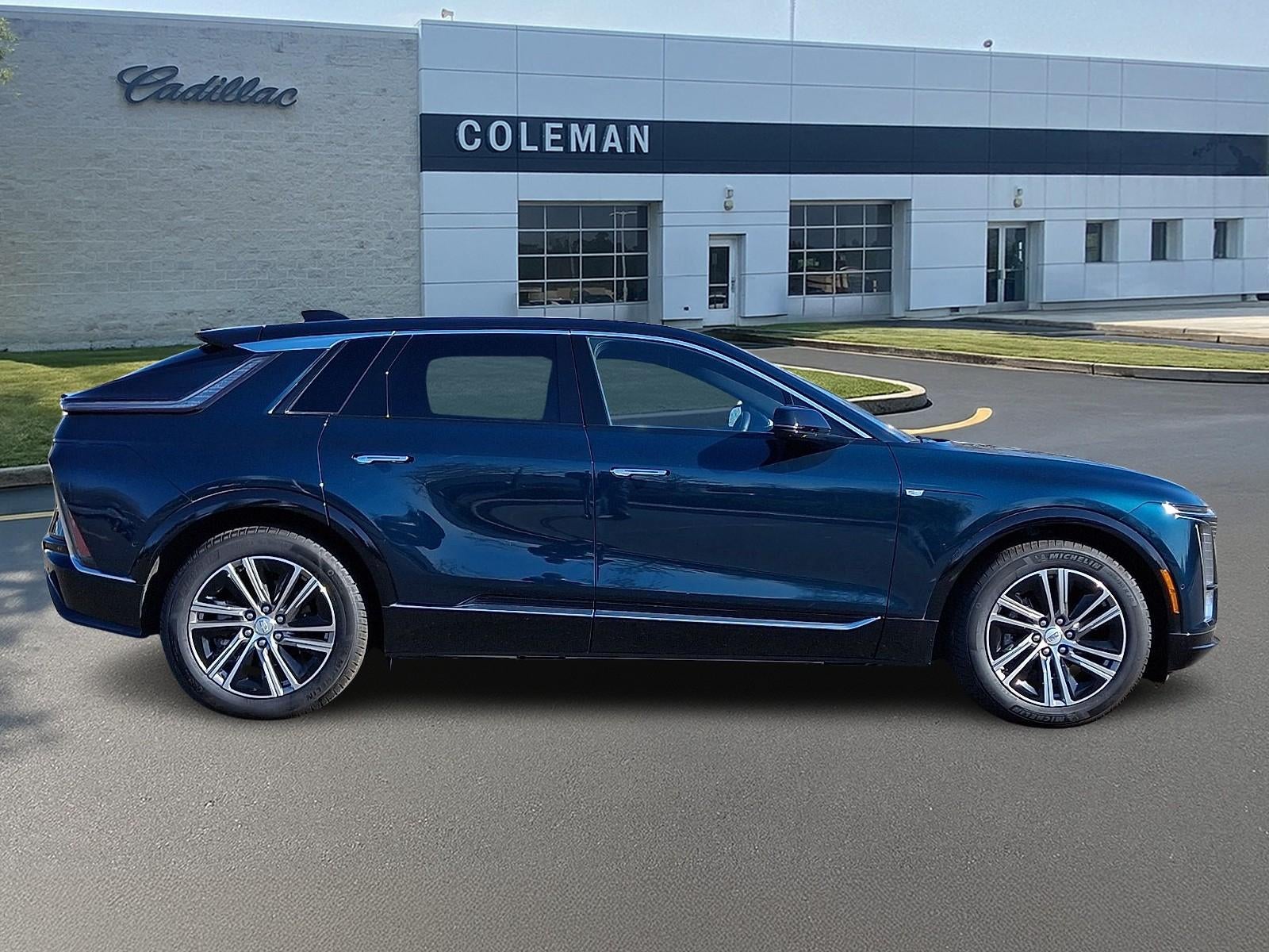 2025 Cadillac LYRIQ Luxury 1