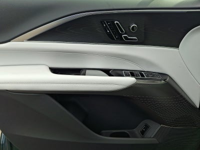 2025 Cadillac LYRIQ Luxury 1