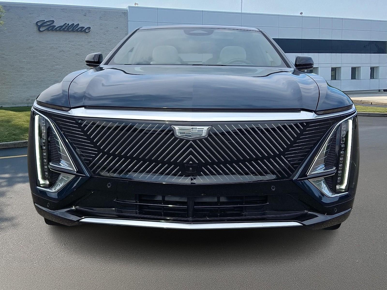 2025 Cadillac LYRIQ Luxury 1