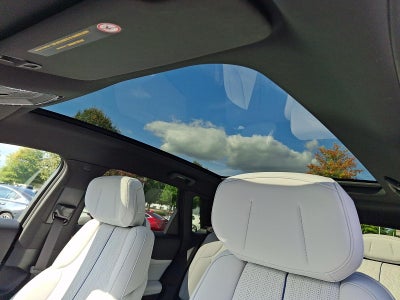 2024 Cadillac LYRIQ Luxury 1