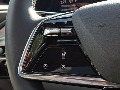 2024 Cadillac LYRIQ Luxury 1