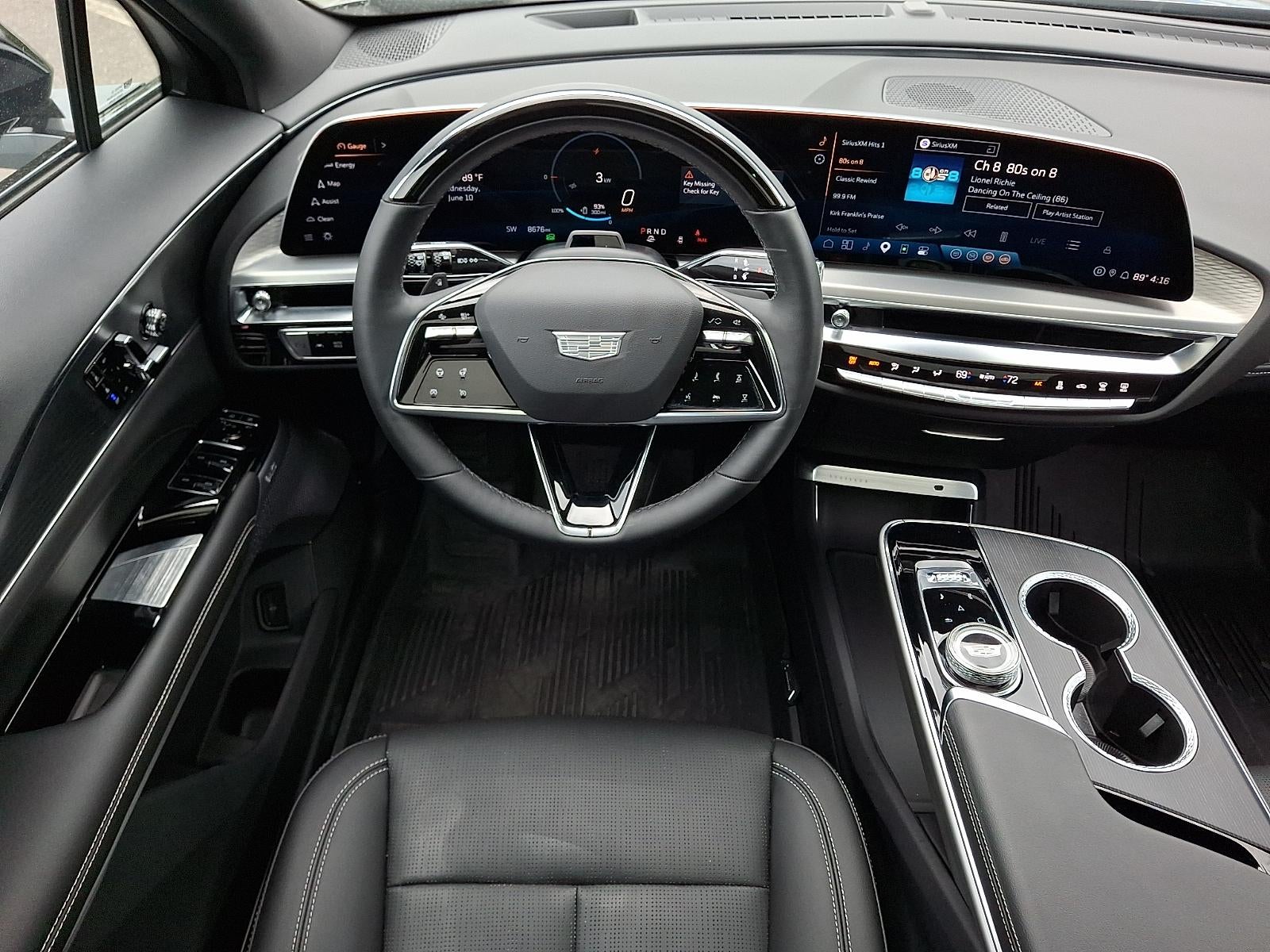 2025 Cadillac LYRIQ Luxury 3 - Photo 12