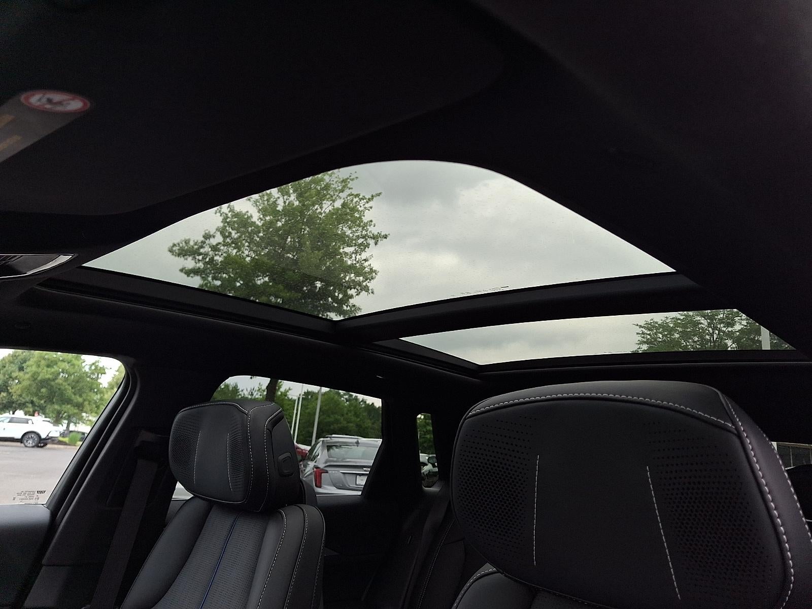 2025 Cadillac LYRIQ Luxury 3 - Photo 15