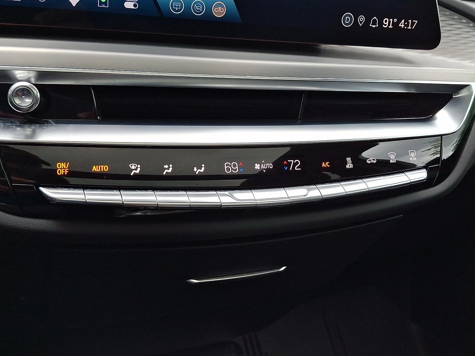 2025 Cadillac LYRIQ Luxury 3 - Photo 17