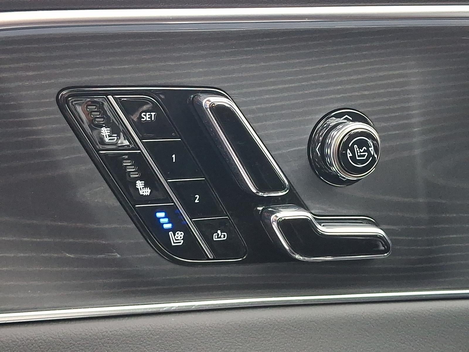2025 Cadillac LYRIQ Luxury 3 - Photo 26