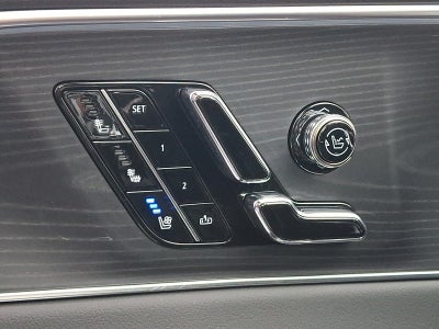 2025 Cadillac LYRIQ Luxury 3