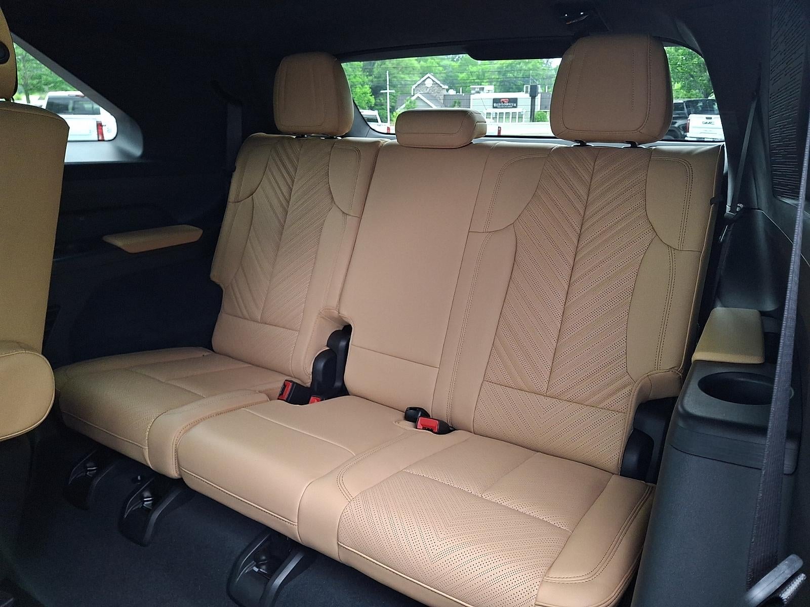 2025 Cadillac ESCALADE IQ Luxury 2