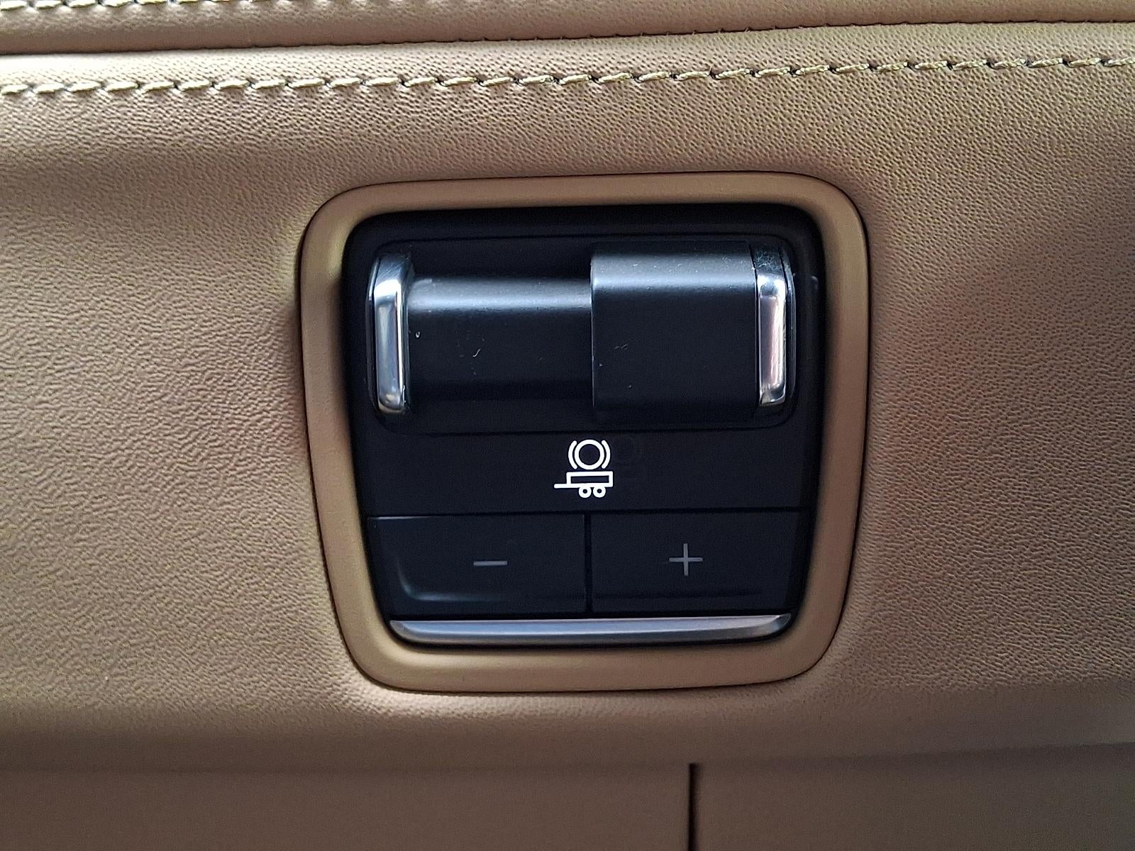 2025 Cadillac ESCALADE IQ Luxury 2