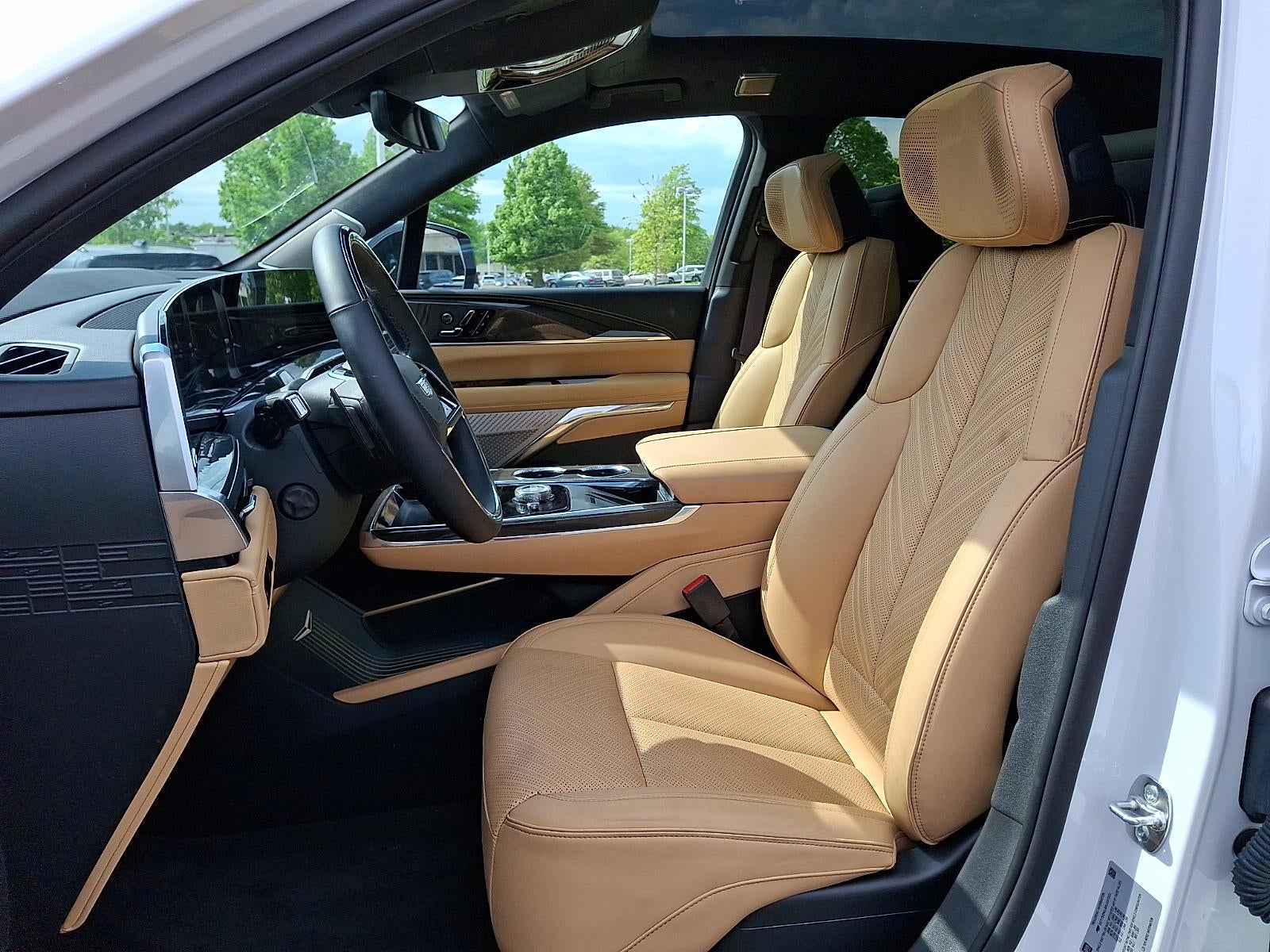 2025 Cadillac ESCALADE IQ Luxury 2