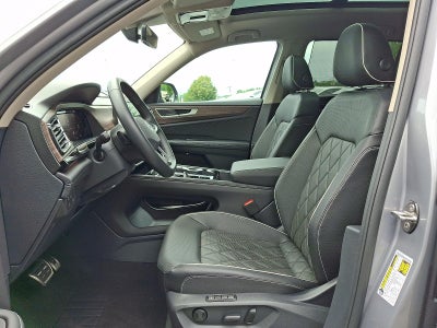 2025 Volkswagen Atlas Base