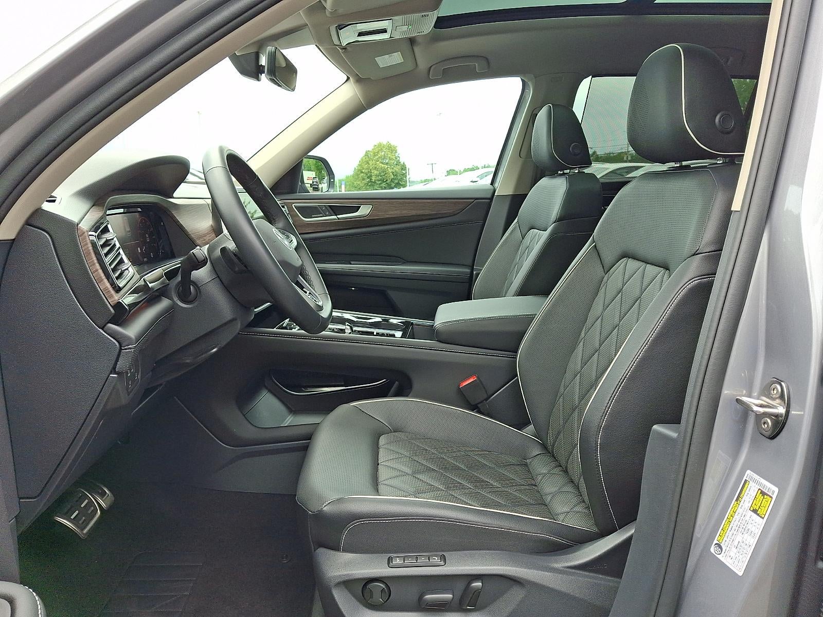 2025 Volkswagen Atlas Base