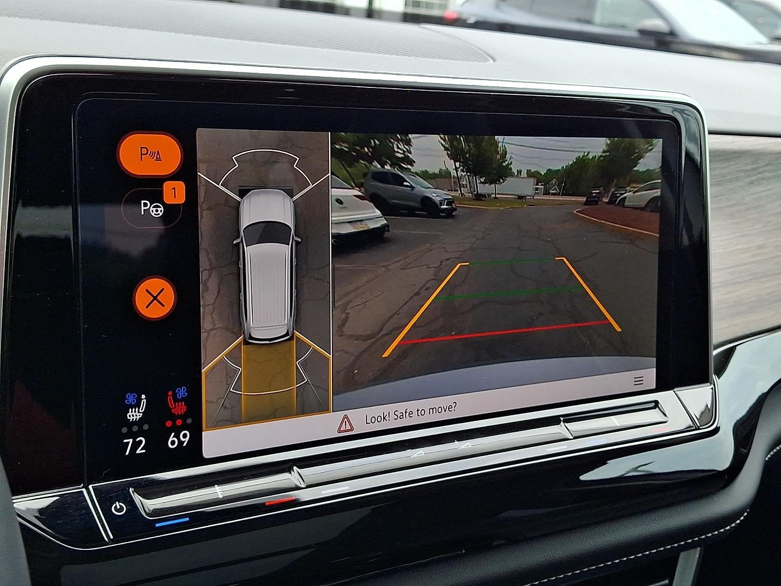 2025 Volkswagen Atlas Base