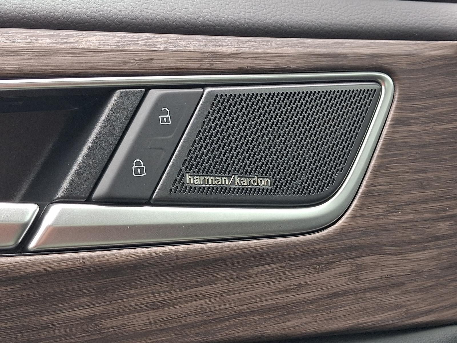 2025 Volkswagen Atlas Base