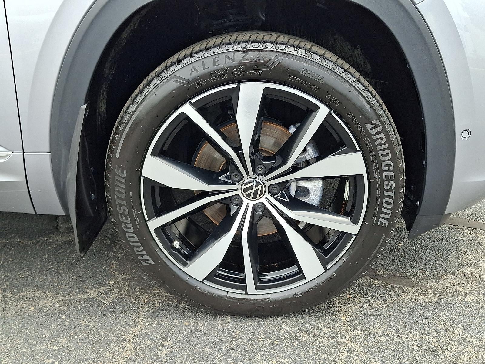 2025 Volkswagen Atlas Base