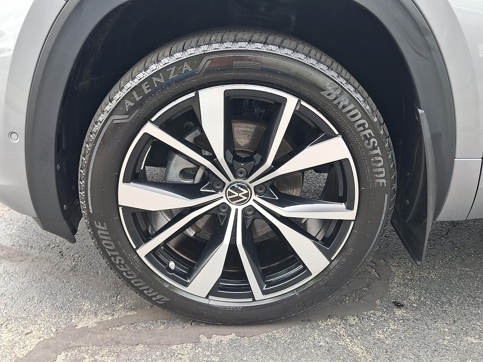 2025 Volkswagen Atlas Base