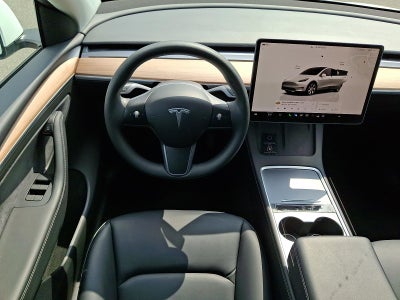 2023 Tesla Model Y Base