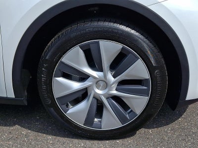 2023 Tesla Model Y Base