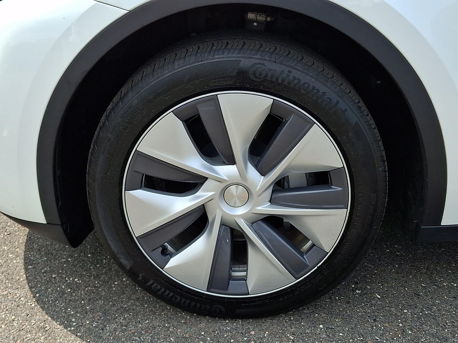 2023 Tesla Model Y Base