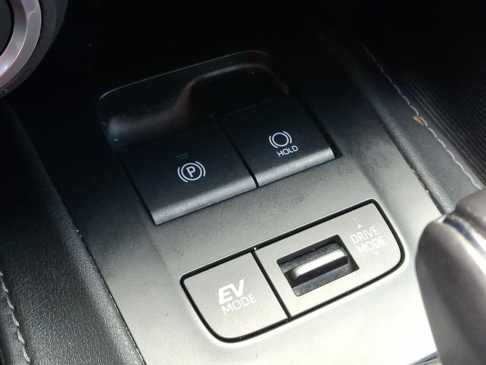 2023 Toyota Venza LE