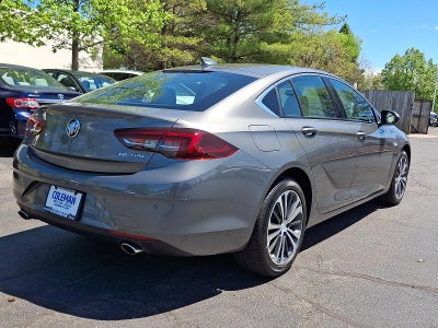 2019 Buick Regal Sportback Essence
